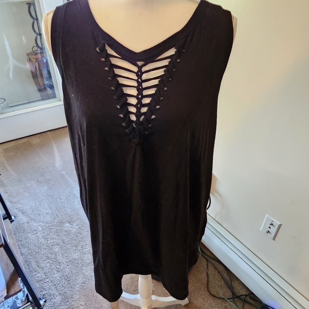 Torrid NWOT Cutout Tank